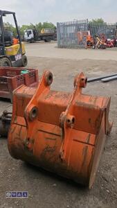 3ft digging bucket (65mm pins) - 4