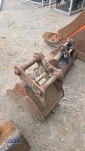 12'' digging bucket (40mm pins) - 3