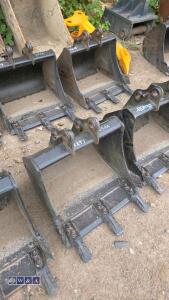 JCB 19'' digging bucket (30mm pins) (unused) - 2