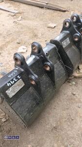 JCB 19'' digging bucket (30mm pins)(unused) - 3