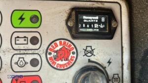 2012 RED RHINO 5000 rubber tracked crusher s/n5100147 (only tracking on one side) - 18