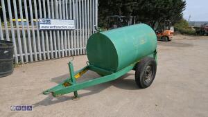 Single axle water bowser (green)