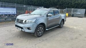 2017 NISSAN NAVARA TEKNA DCI 7-speed automatic pick-up, full leather, rear privacy glass, rear roller cover (YL17 UYV)(MoT 29th December 2026)(V5 in office)