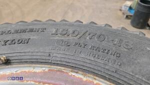4 x wheels & tyres (15.0/70-18) - 4
