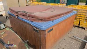 Hot tub - 4