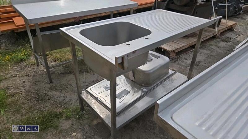 Stainless steel sink