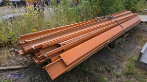 Mezzanine floor steel cross supports