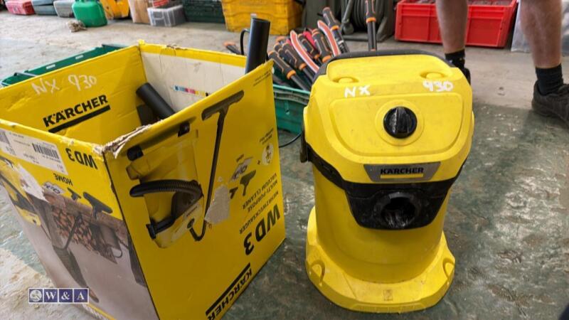 KARCHER WD3 240v vacuum cleaner