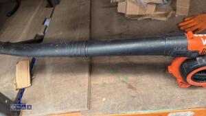 BLACK & DECKER cordless leaf blower - 2
