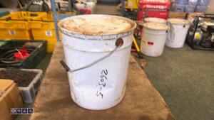 Tin of floor paint (black) - 3
