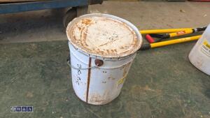 Tin of floor paint (brown) - 3
