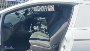 2016 FORD FIESTA BASE EURO 6 TDCI 5-speed manual diesel van (SY16 WGC)(MoT 15th November 2026)(V5, service book & manual in office) - 15