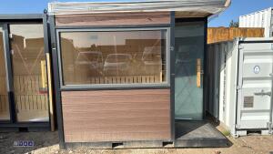 10ft x 7ft 6-person steam sauna c/w outside shower, bluetooth connection, LED lights, composite finish