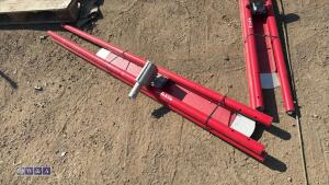 Bullnose extendable manual concrete float c/w 3 x handles (unused) - 2
