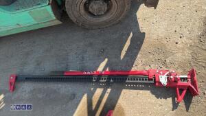 60'' farm jack (red) (unused)