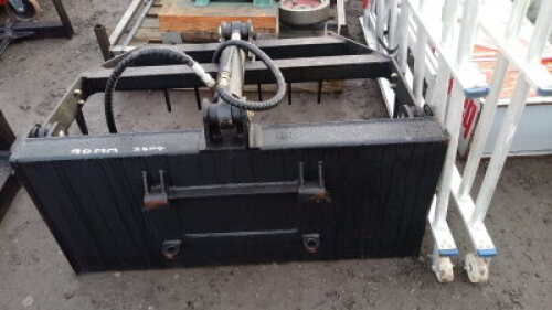 Hydraulic muck grab to suit skid steer/compact loader (unused)