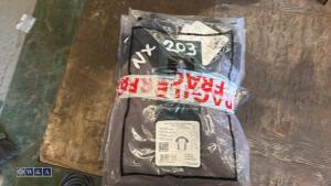 Quantity of t-shirts (L) (grey)