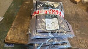 Quantity of t-shirts (L) (grey) - 2