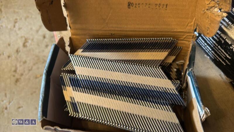 Box of ERBAUER nails