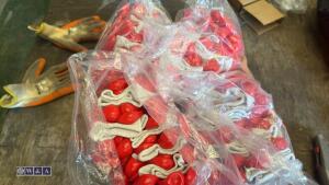 Quantity of gloves - 2