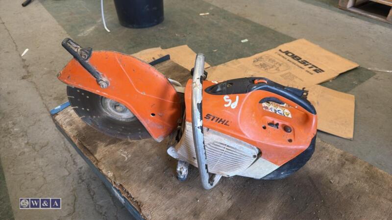 STIHL TS420 petrol stone saw