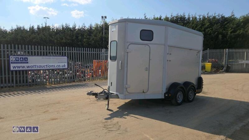 IFOR WILLIAMS HB511 2.7t twin axle horse trailer (s/n 5081857)