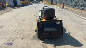 2012 MTD CUB CADET CC1018KHN ride on mower c/w hydrostatic drive, Kawasaki twin cylinder engine - 4