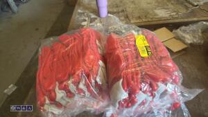 Quantity of gloves - 4