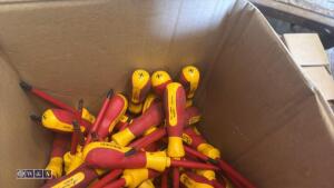 Box of electrical screwdrivers - 4