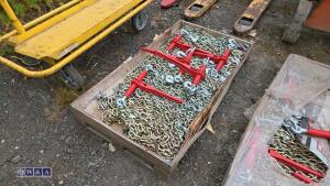 Tray of chains & ratchet tighteners (unused)