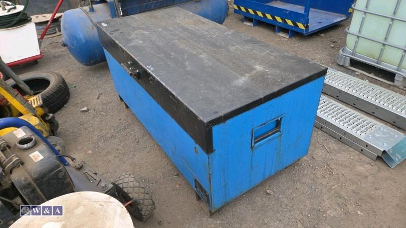 Small site vault