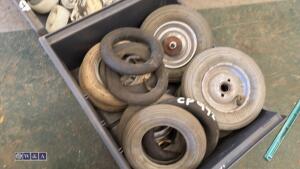 2 x trays of trolley castors/wheels - 3