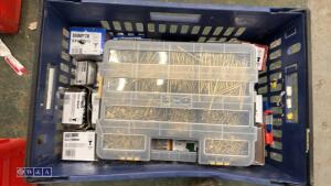 Box of turbo screws
