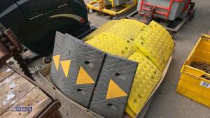 Pallet of cable ramps - 3