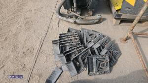 Quantity of drain covers - 3