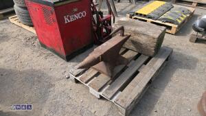 Blacksmiths anvil c/w horse shoe last & wooden block stand - 3