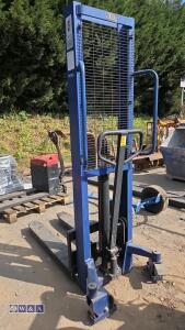 Pallet lifter