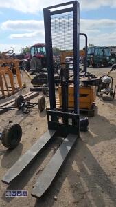 Pallet lifter - 2