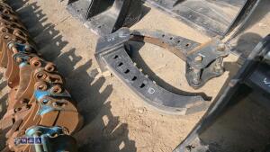 Cable bucket to suit Martin quick hitch (approx 5'' wide x 700mm deep) (30mm weld in pins) - 3