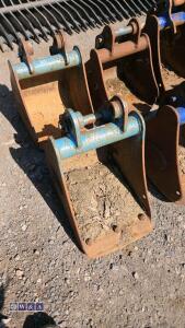 1ft digging bucket (30mm pins)