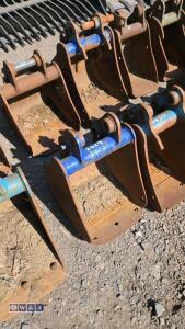 1ft digging bucket (30mm pins)