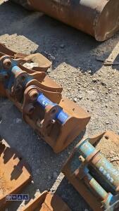 1ft digging bucket (30mm pins) - 3