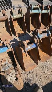 9'' digging bucket (30mm pins) - 2
