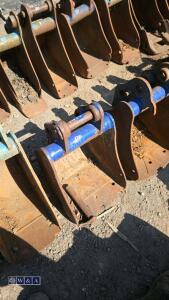 1ft digging bucket (30mm pins)