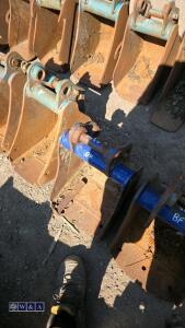 1ft digging bucket (30mm pins) - 2