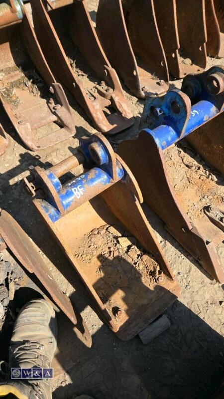 9'' digging bucket (30mm pins)