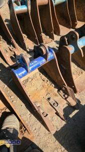 1ft digging bucket (30mm pins)