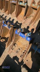 1ft digging bucket (30mm pins) - 2