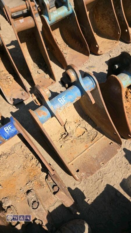 1ft digging bucket (30mm pins)
