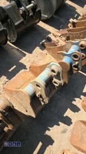 1ft digging bucket (30mm pins) - 3